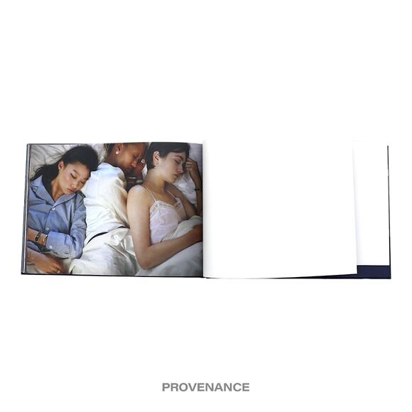 🔴 CHANEL Fine Jewelry Look Book - Hardcover Navy - Picture 9 of 11